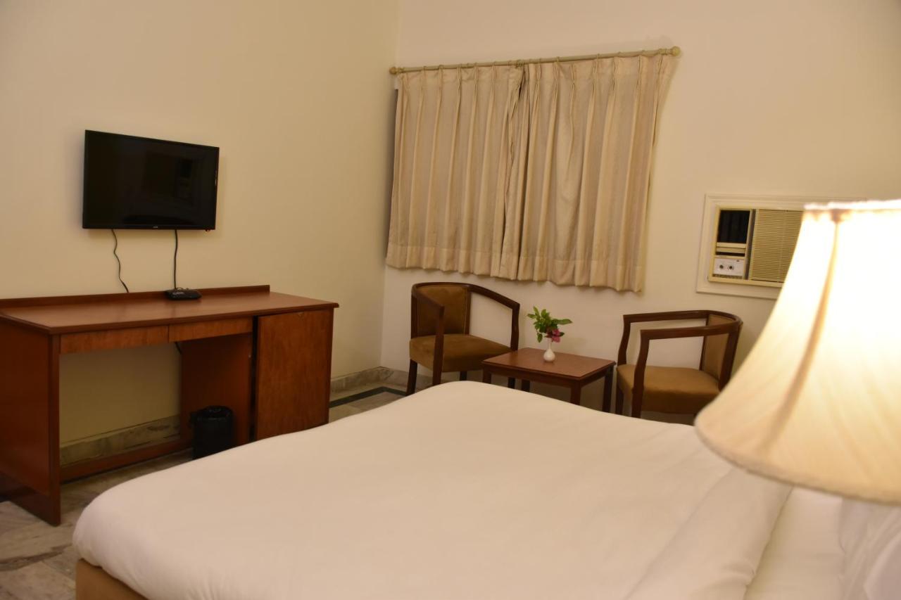 Khajurāho Greenwood Hotel المظهر الخارجي الصورة