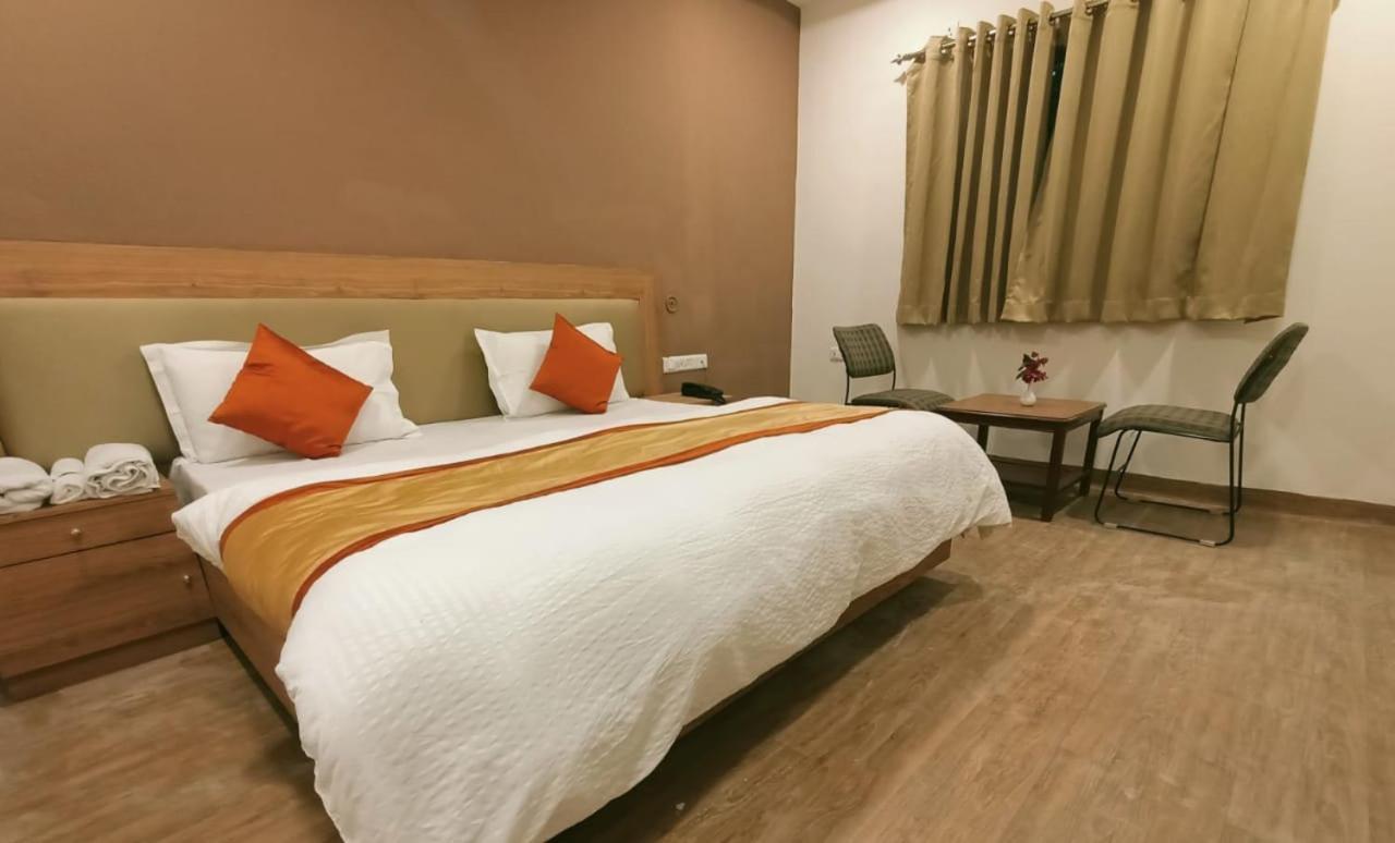 Khajurāho Greenwood Hotel المظهر الخارجي الصورة