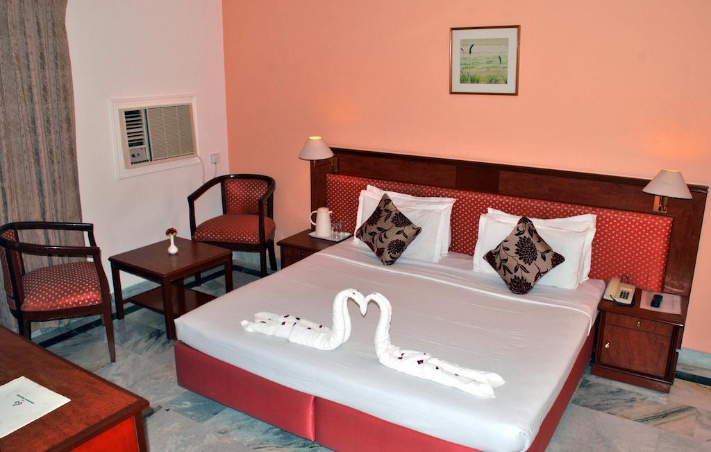 Khajurāho Greenwood Hotel الغرفة الصورة
